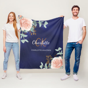 Navyblaue rosa florale Grünmonogramm Name Fleecedecke