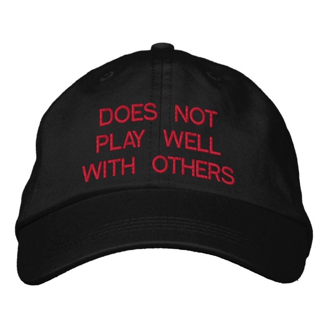 Ne joue pas bien avec d'autres Casquettes brodés (Devant)