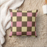 Neapolitan Ice Cream Colors Checkered Pattern Kissen<br><div class="desc">Neapolitane Eisfarben für Vanille,  Schokolade und Erdbeere im karierten Muster.</div>