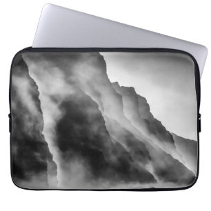 Nebel auf den Felsen Laptopschutzhülle