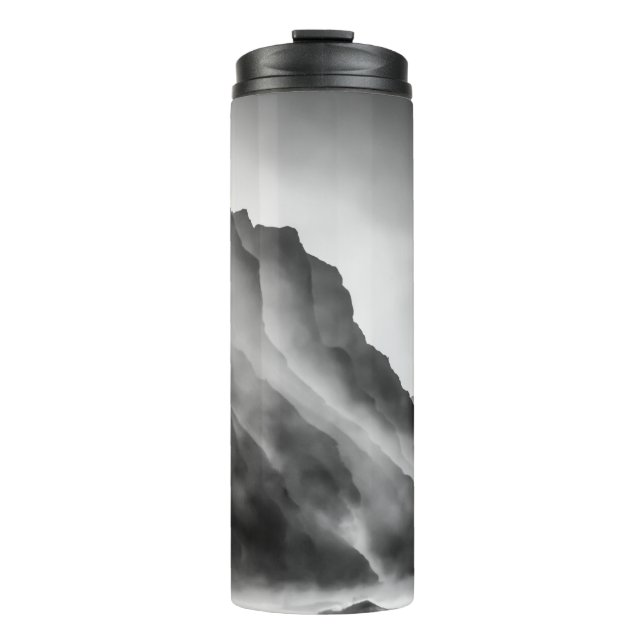 Nebel auf den Felsen Thermosbecher (Vorderseite)