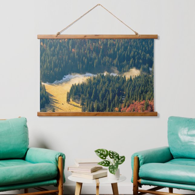 Nebel auf einem einsamen Herbstfeld Wandteppich Mit Holzrahmen (Wohnzimmer)
