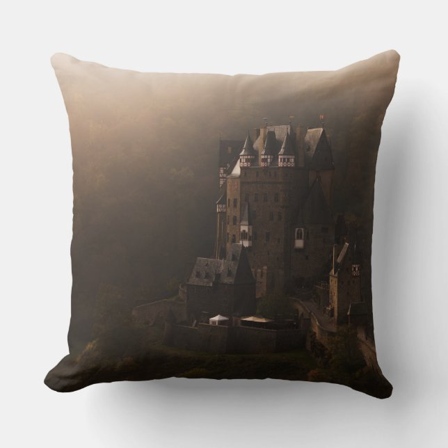 Nebel Burg Eltz Schlosses morgens Kissen (Vorderseite)