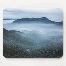 Nebel-Landschaftsblaue Berge Mousepad