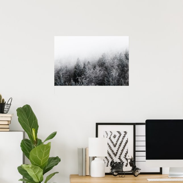 Nebel über gefrorenem Wald Poster (Heimbüro)