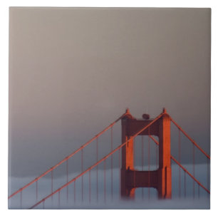 Nebel zieht durch die Bucht von San Francisco und  Fliese