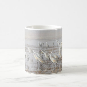 Nebelhafte Sandhill Kräne Kaffeetasse