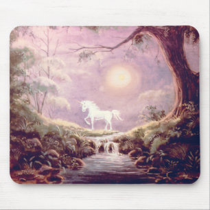 NEBELHAFTES EINHORN durch SHARON SHARPE Mousepad