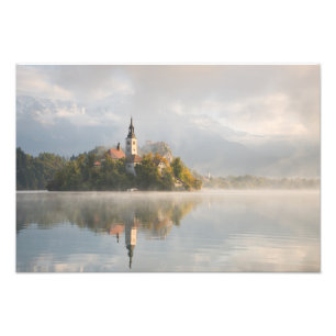 Nebeliger ausgebluteter Seesonnenaufgangdruck Fotodruck