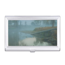 Nebeliger Bitterroot-Fluss-Morgen-Entwurf