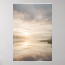 Nebeliger See Sonnenaufgang Goldene Spiegelung Poster