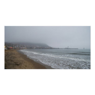 Nebliger Morgen am South Bay Beach, Scarborough Poster