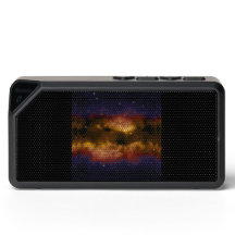 Nebula à nuages d'or avec étoiles