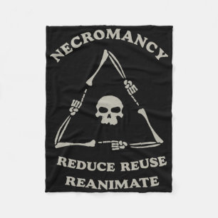 Necromancy Reanimate Funny Skelett m Fleecedecke