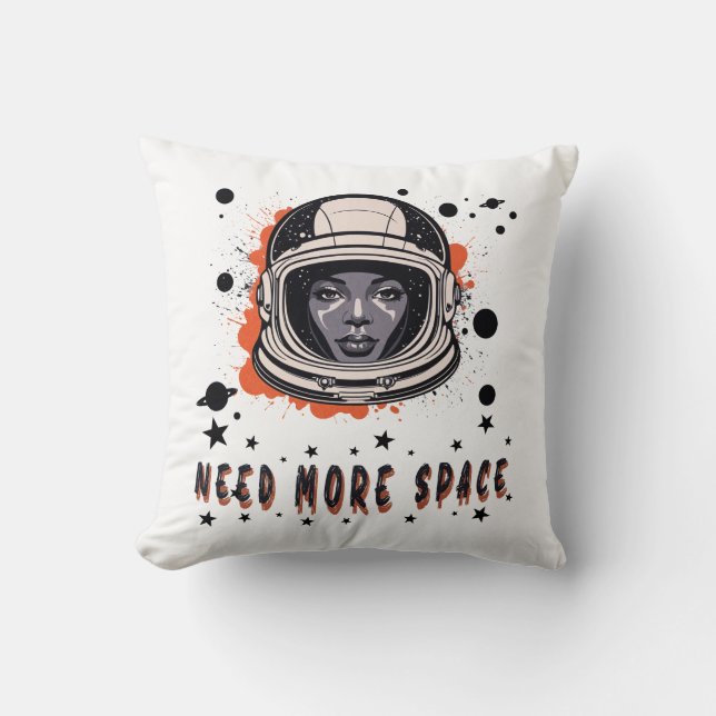 Need More Space – Astronaut Throw Pillow Kissen (Vorderseite)