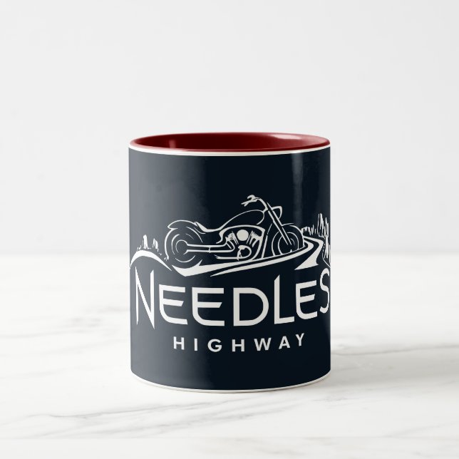 Needles Highway South Dakota Motorrad Zweifarbige Tasse (Mittel)