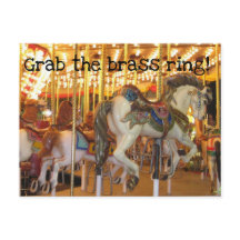 Nehmen Sie die Postkarte des Messingrings