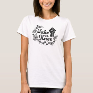 Nehmen Sie ein Knie/ein #takeaknee/mich sind mit T-Shirt