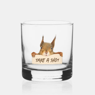 Nehmen Sie ein Shooting Funny Eichhörnchen Gesicht Whiskyglas