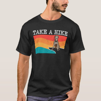 Nehmen Sie eine Wanderung durch den Irischen Wolfh T-Shirt