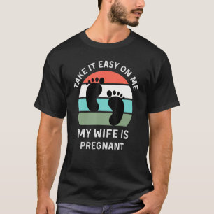 Nehmen Sie es mir leicht, meine Ehefrau ist schwan T-Shirt