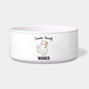 Nehmen wir Ihre selbst gewarnte böse Katze Napf