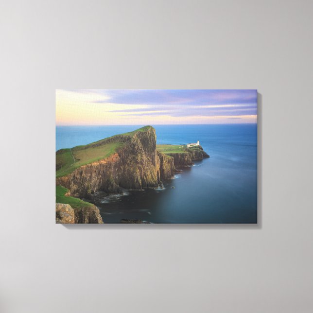 Neist Point Leuchtturm auf Skye bei Sonnenuntergan Leinwanddruck (Vorderseite)