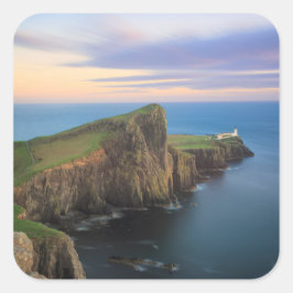 Neist Point Leuchtturm auf Skye bei Sonnenuntergan Quadratischer Aufkleber