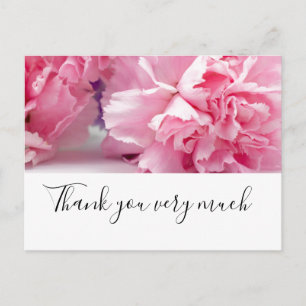 Nelkenblumen sind auf weißem Hintergrund Postkarte