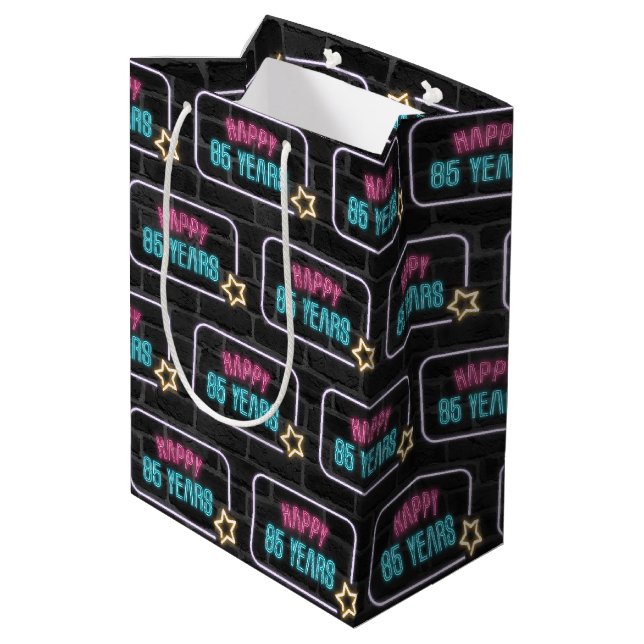 Neon 85th Birthday Sign On Brick Medium Cadeau sac (Dos Angle)
