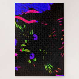 Neon Black Cat mit leuchtenden Augen