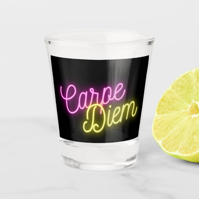 Neon Carpe Diem Word Art Schnapsglas (Vorderseite)