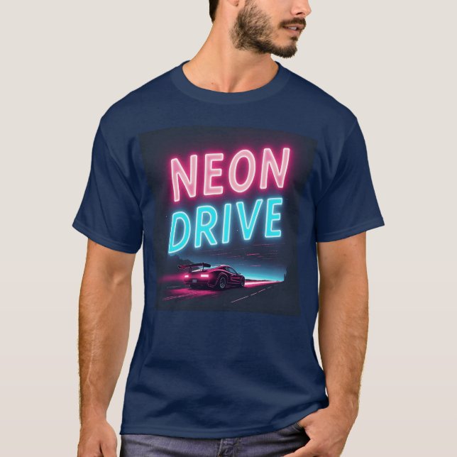 Neon Drive Retro Synthwave Design T-Shirt (Vorderseite)