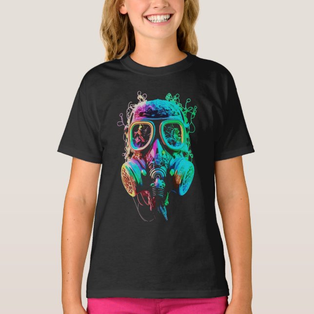 Neon Gas Mask: Vibrant Chaos Art T-Shirt (Vorderseite)