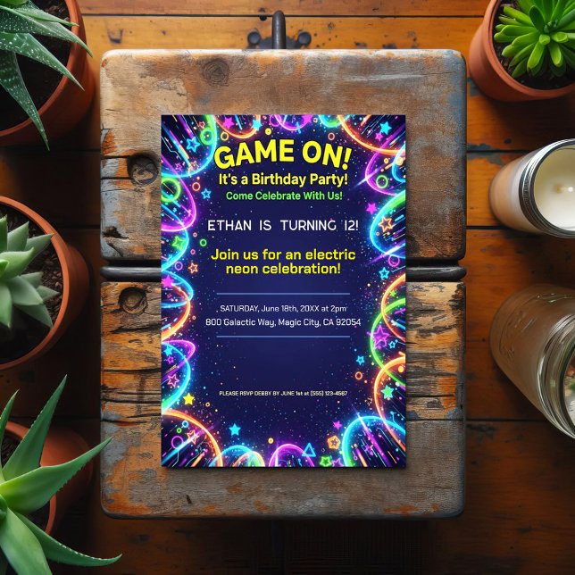 Neon-Glüh-Geburtstagsfeier-Einladung Postkarte (Von Creator hochgeladen)