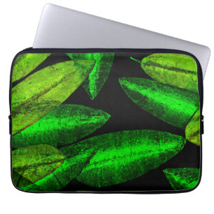 Neon Green Blätter Art. Jetzt kaufen Laptopschutzhülle
