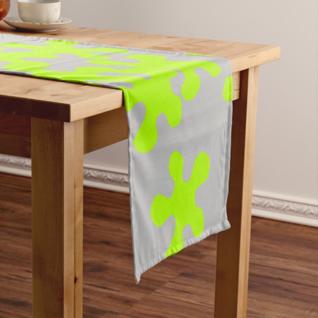 Neon Green Slime Graue Kinder Spaß Kurzer Tischläufer (Beispiel)