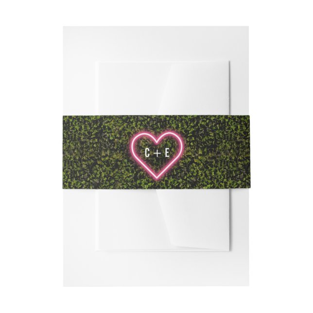 Neon Heart Boxwood Monogram Wedding Einladungsbanderole (Vorderseite Beispiel)