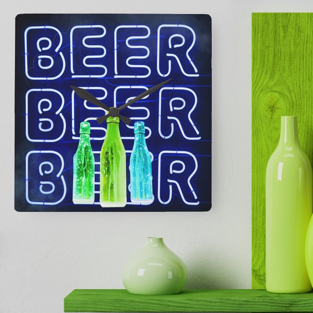 Neon LED Beer Sign Royal Blue Quadratische Wanduhr (Beer Clock with mock neon bar sign design.)