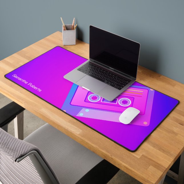 Neon Lila Vaporwave Ästhetik 90er Individuelle Nam Schreibtischunterlage (Büro 2)