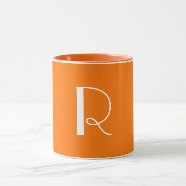 Neon Orange Monogram Unisex Tasse (Zentrum)