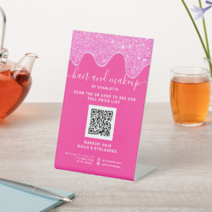 Neon-pink-Glitzer-Tropfen machen den digitalen QR- Sockelschild
