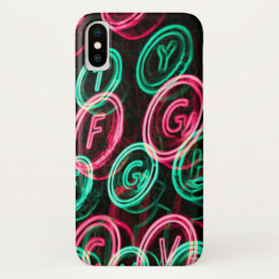 Neon-Schreibmaschinenschlüssel nah Case-Mate iPhone Hülle