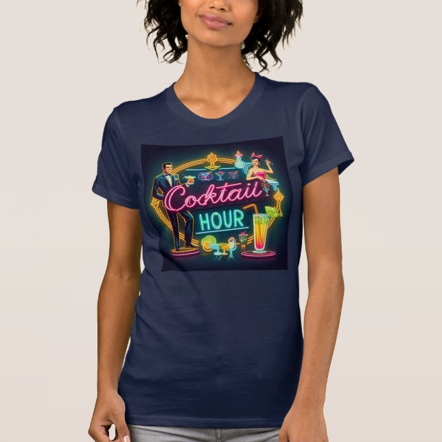 Neon Sign Cocktail Hour Couple aus dem Mittelalter T-Shirt (Vorderseite)