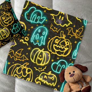 Neon Spooky Halloween Ghost Bats Pumpkins Muster Fleecedecke