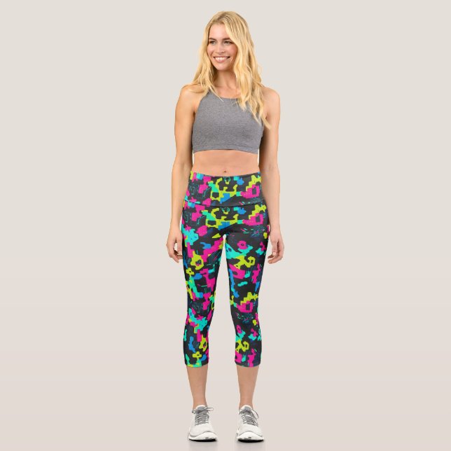 Neon-Tarnmuster Capri Leggings (Vorderseite)