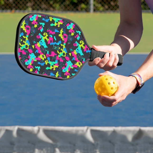 Neon-Tarnmuster Pickleball Schläger (InSitu)