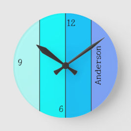 Neonblaue Farbstriche mit Namen Runde Wanduhr
