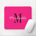 Neonrosa individuelle Name Monogramm Mousepad<br><div class="desc">Neon rosa individuelle Name Monogramm Mouse Pad. Klassische Skripttypografie mit anpassbarer Hintergrundfarbe. Chic Design für Männer,  Frauen und Kinder. Mit Monogramm mit Ihrem Namen Anfangsbuchstaben. Personalisierte Weihnachts- oder Geburtstagsgeschenke für Vater,  Vater,  Mutter,  Ehemann,  Ehefrau,  Sohn,  Tochter,  Mitarbeiter,  Mitarbeiter,  Freund,  Lehrer,  Trainer etc.</div>