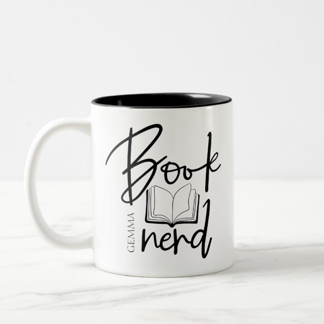 Nerd Schwarzes Script Funny Book Name Zweifarbige Tasse (Links)